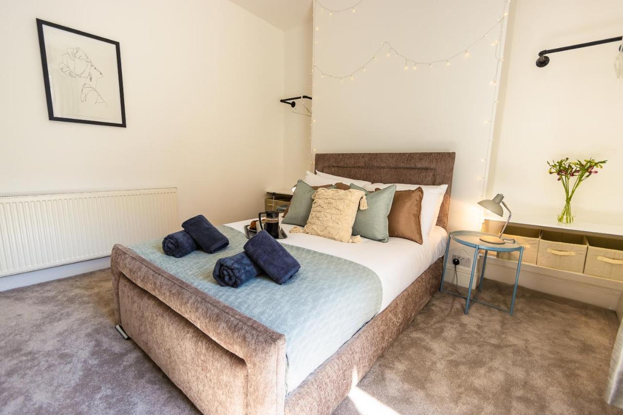 Central Plymouth Georgian Apartment - Sleeps 5 - Private Parking - By Habita Property Exterior photo